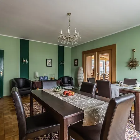 Hotel-pension Am Rosarium 3*